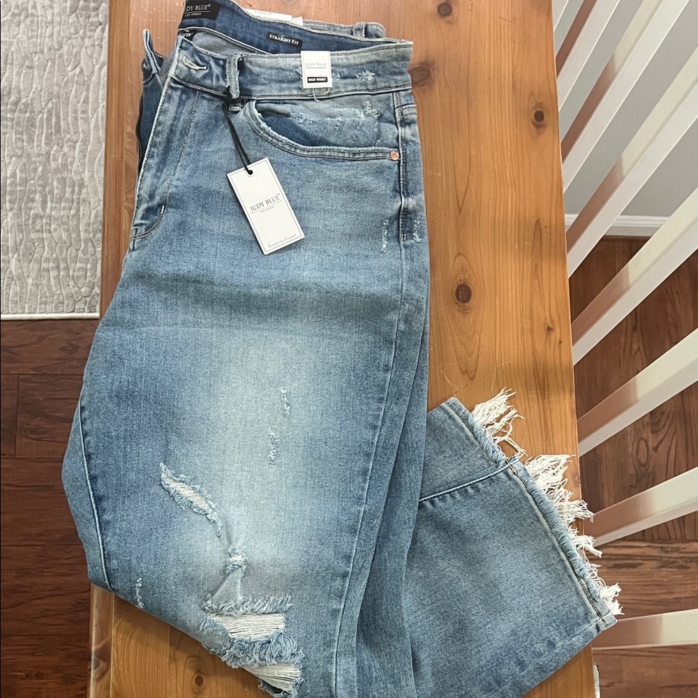 Judy Blue NWT high waist 90's fit Distressed plus size short Jeans